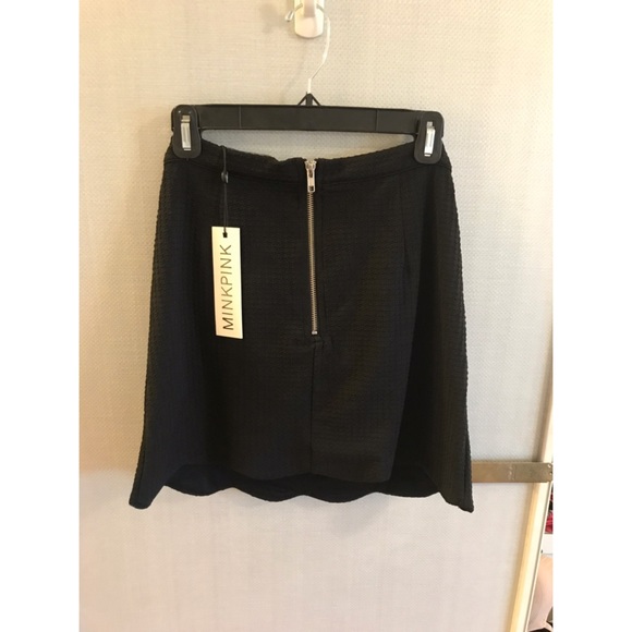 Black mini skirt - Picture 3 of 3